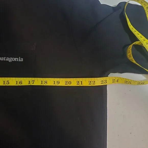 Patagonia Men's T-shirt Large Black Logo Ridge Pocket Responsibili-Tee Outdoors - Picture 10 of 12